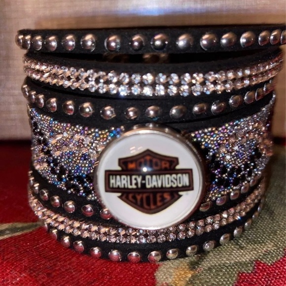 HD Snap Bling Bracelet - Picture 6 of 8